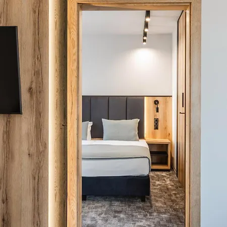 מלון דירות Aqua & Wellness By Grano 4*